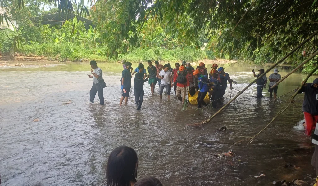 Penemuan Mayat di Kali Ciliwung Gegerkan Warga Puspa Raya Bojonggede