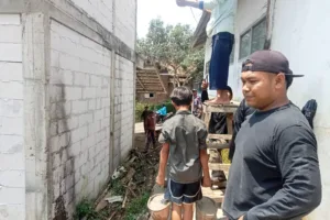 Pemuda Indpiratif Asep Bonar, Grakan Pemuda Suksresmi Perbaiki Jaling Secara Swadaya