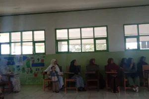 Pembagian Rapor SMAN 23 Pakenjeng Akhir Semester Berlangsung Tertib