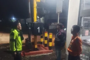 Kapolsek Cibatu Amankan Petugas Penjaga Pintu Lintasan Kereta Api Diduga Mabuk