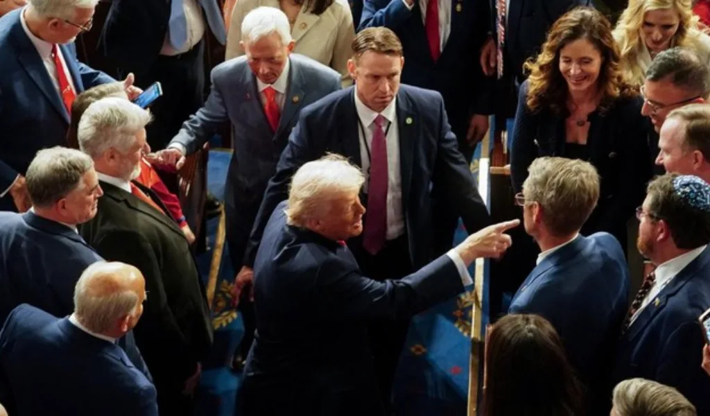 Trump Minta Deportasi Tlaib dan Omar Usai Pidato