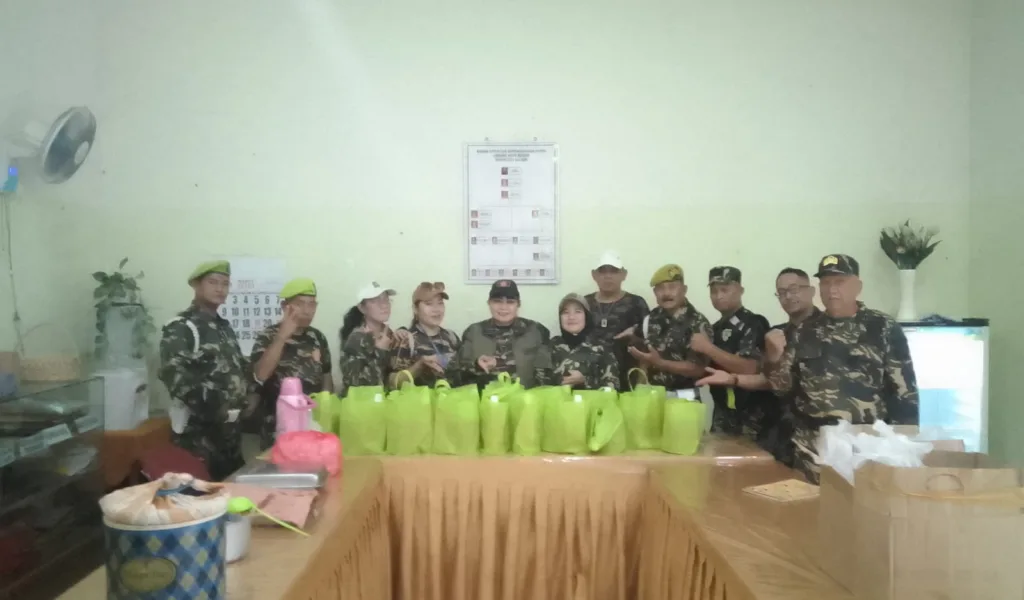 Berbagi di Ramadan, PPM Kota Bogor Bagikan Takjil dan Ratusan Bingkisan untuk LVRI