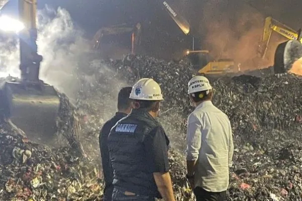 Longsor Bantar Gebang Tewaskan 4 Orang