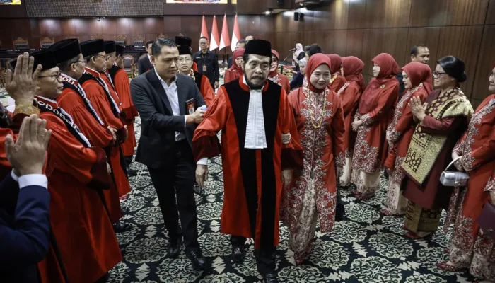 Anwar Usman Purnabakti dari MK, Momen Haru hingga Pingsan