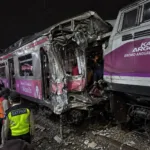 Commuter Line Ditabrak dari Belakang oleh KA Argo Bromo Anggrek