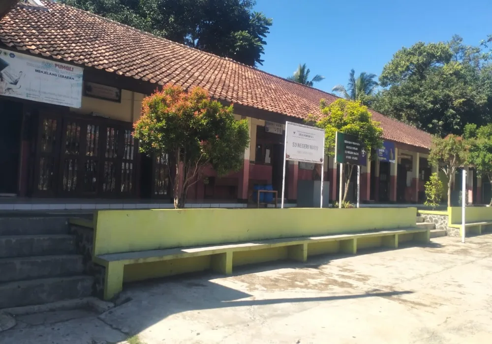 Ujian Akhir Jenjang SDN Cipunagara Berjalan Lancar, Siswa Kelas Bawah Tetap Belajar dari Rumah