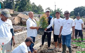 PT PMC Gandeng Warga dan Pelajar Gelar Penghijauan di Tamansari