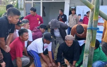 DPC Partai Gerindra Garut Salurkan 6 Ekor Sapi Kurban, Wujud Nyata Kepedulian kepada Masyarakat