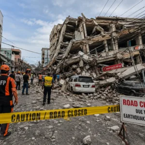 Gempa Filipina M 7,8 Guncang Mindanao, Bangunan Ambruk