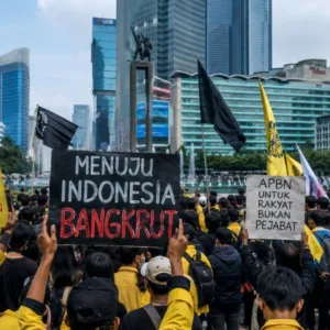 Mahasiswa Gelar Aksi "Menuju Indonesia Bangkrut", Soroti Ekonomi dan Pengangguran