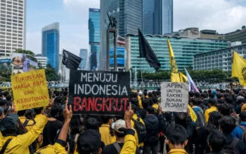 Mahasiswa Gelar Aksi “Menuju Indonesia Bangkrut”, Soroti Ekonomi dan Pengangguran